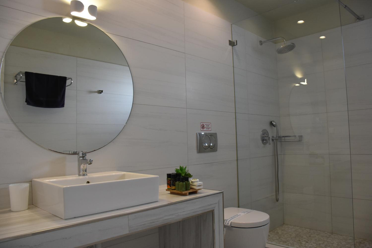 Bathroom 2, De_naxia Suites, South Aegean
