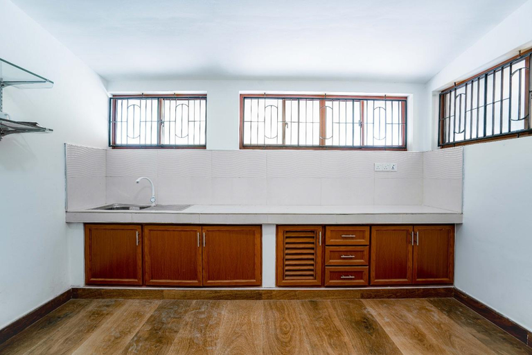 Others 5, Sri Construction Circuit Bungalow, Eravur Town