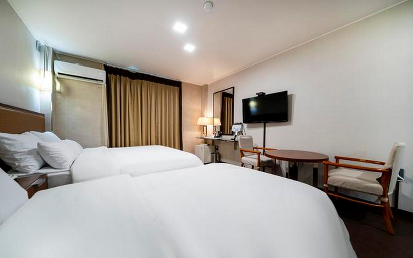 Bedroom 2, Donghae Hotel Me, Donghae