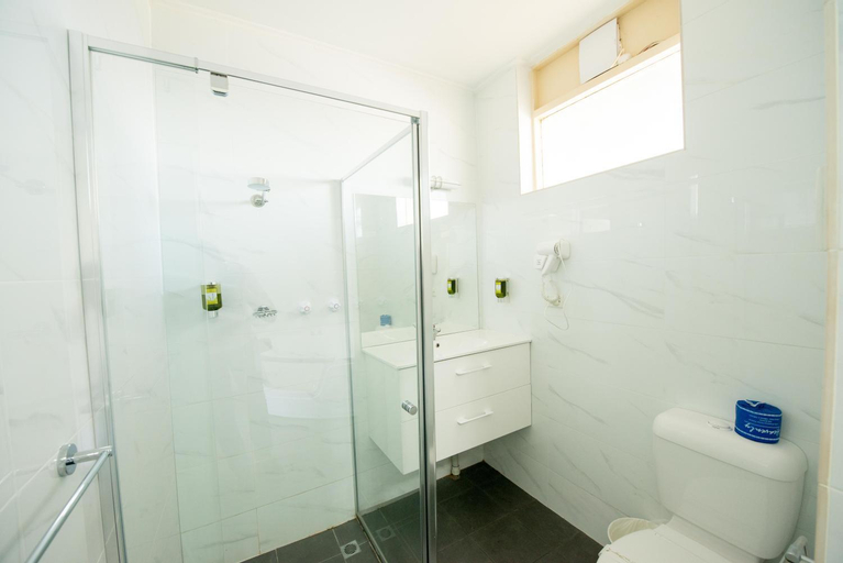 Bathroom 8