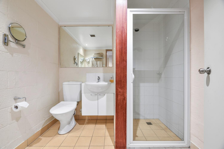 Bathroom 5, Balmoral On York, Launceston - Pt B