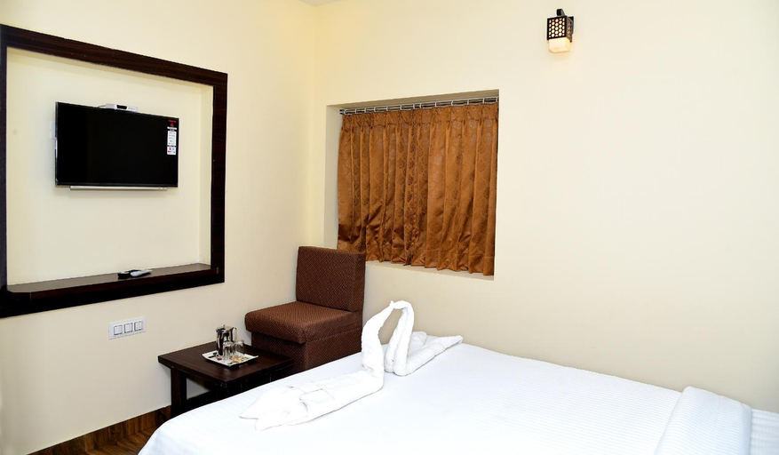 Others 4, Hotel R Inn, Salem