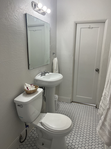 Bathroom 5, Arizona 9 Motor Hotel, Coconino