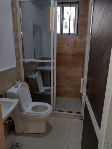 Bathroom 4, Mkamiti Villa - Airport Free Shuttle, Ilala