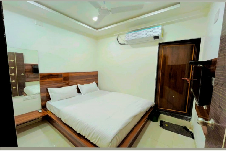 Others 4, Hotel SK, Vadodara