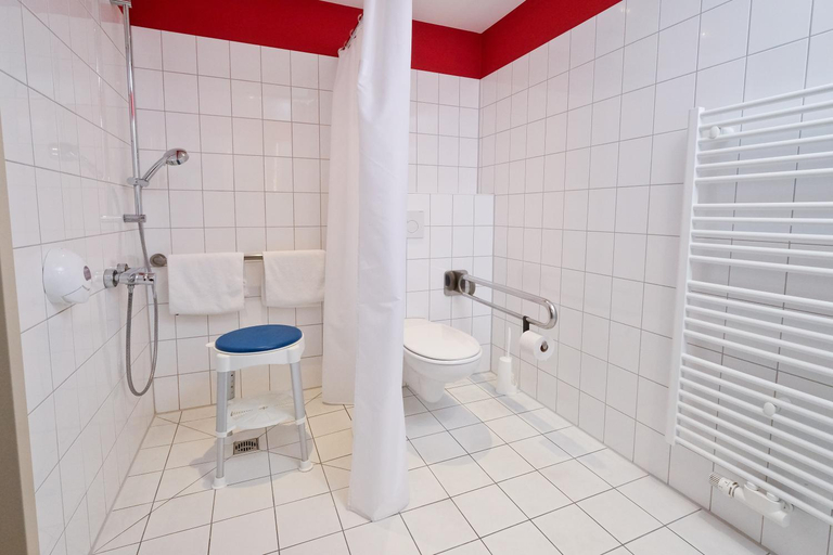 Bathroom 3, Apart Hotel Sehnde, Region Hannover