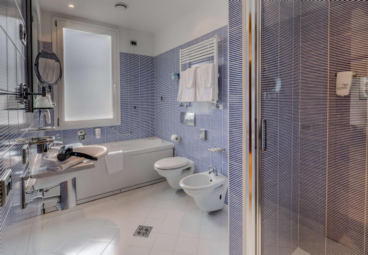Bathroom 15