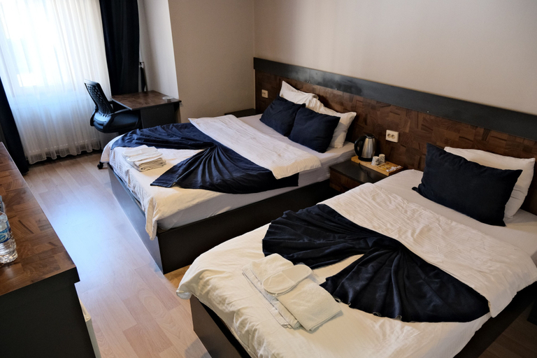 Bedroom 4, Atlas Hotel, Merkez