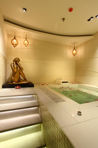 Bedroom 5, Mahagun Sarovar Portico Suites Ghaziabad, Gautam Buddha Nagar