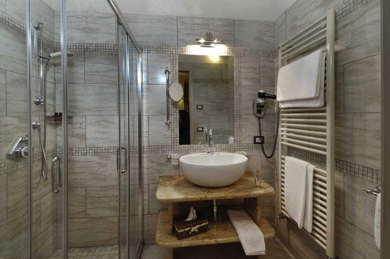 Bathroom 4, Agriturismo La Sovana, Siena