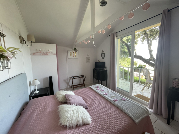 Bedroom 5, Chambres d'hôtes Île de Beauté, Corse-du-Sud