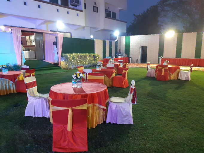 Food & Drinks 5, Hotel Maiden Residency, Ghaziabad