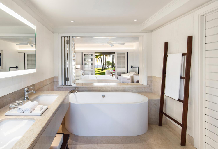 Bathroom 4, LUX* Le Morne, Black River