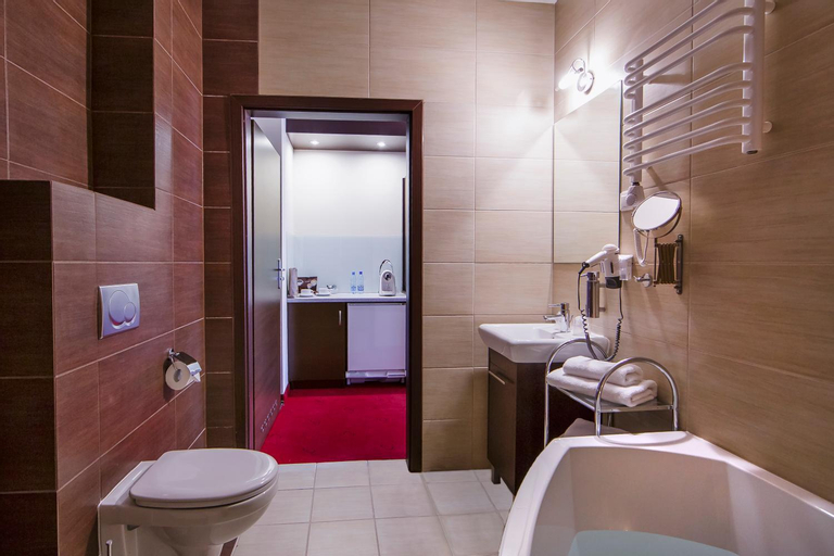Bathroom 7
