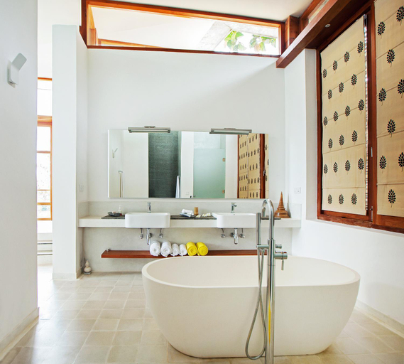 Bathroom 5, Tri Ahangama, Habaraduwa