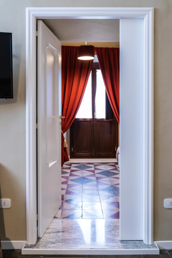 Others 2, TRESCA CHARME luxury Rooms, Bari