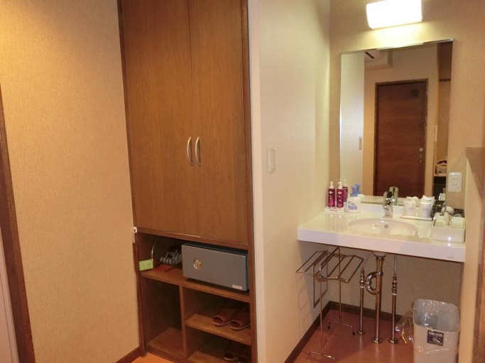 Bathroom 3, Kusatsu Skyland Hotel, Kusatsu