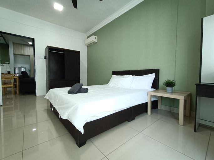 Others 4, Pacific Place Evolve Mall LRT Pool Parking Netflix Kitchen, Petaling Jaya