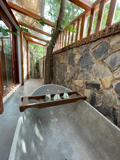 Bathroom 5, Natalie's Villa & Resort Moc Chau, Mộc Châu