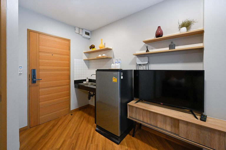 Dining Room 9