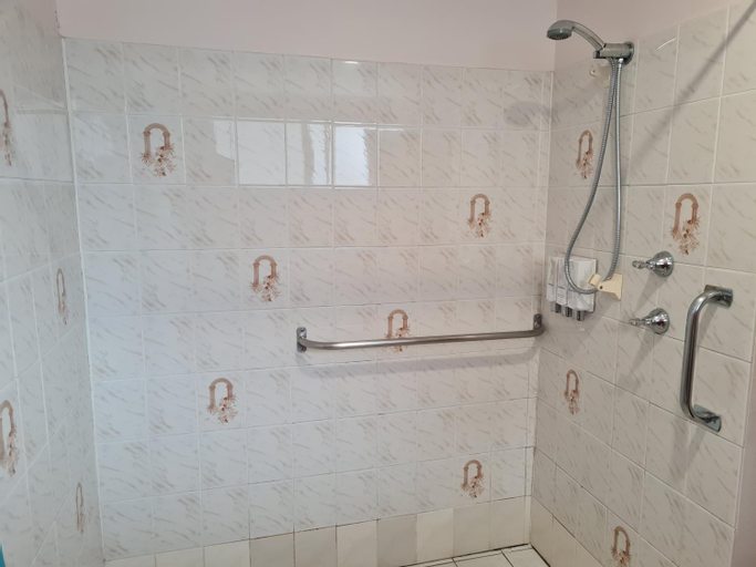 Bathroom 3