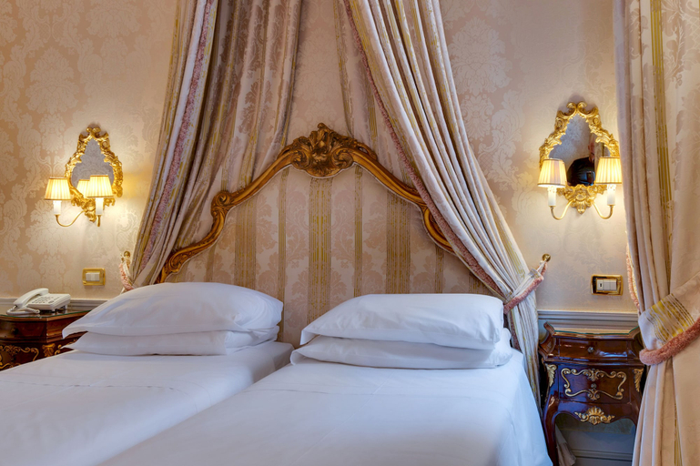 Bedroom 3, Hotel Canal Grande, Venezia