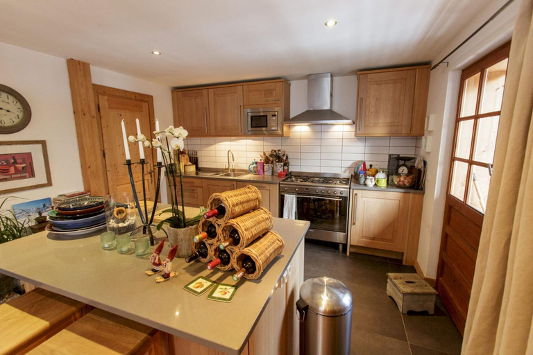 Others 5, The Guest House, Haute-Savoie