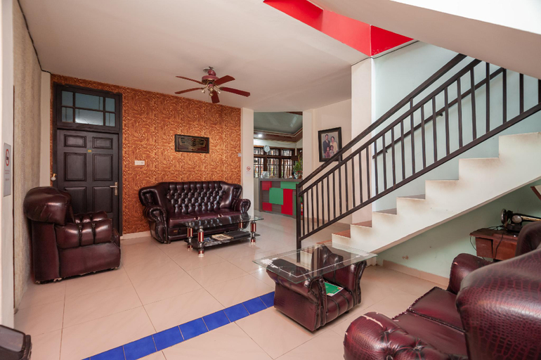 Public Area 3, RedDoorz Syariah @ Bumi Siliwangi Residence Padang, Padang