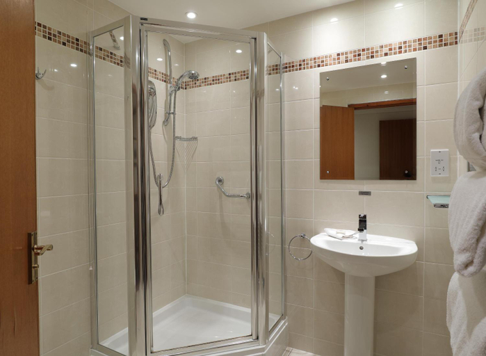 Bathroom 2, Macdonald Forest Hills Resort, Stirling