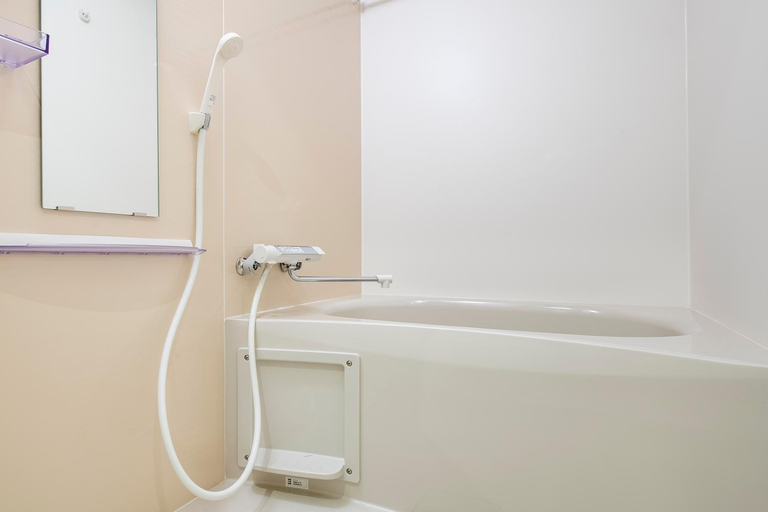 Bathroom 3, Livion III, Nakano City