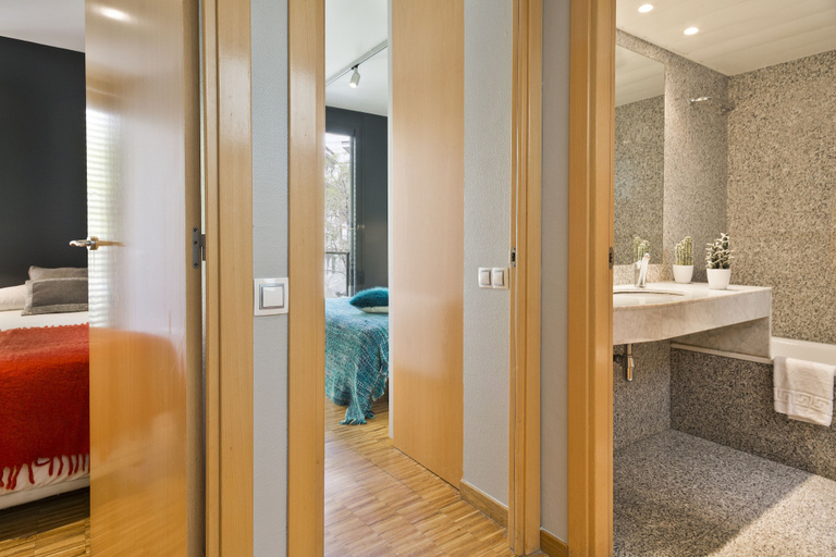 Bathroom 4, My Space Barcelona Executive Apartments Center, Barcelona