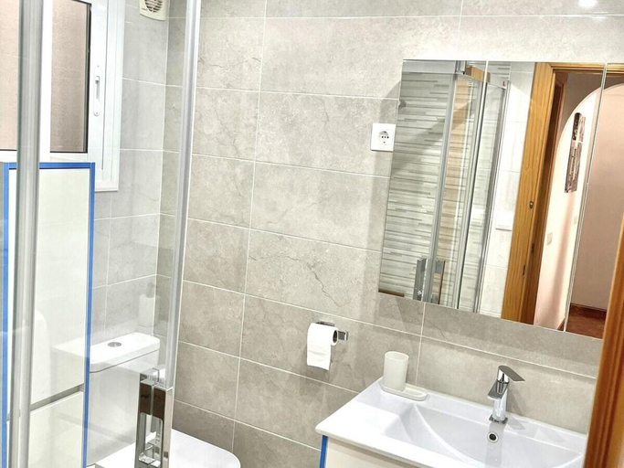 Bathroom 2, Calu Homes Nerja, Málaga
