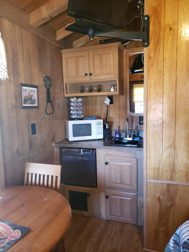 Others 3, Stampede Cabin 3, Cochise