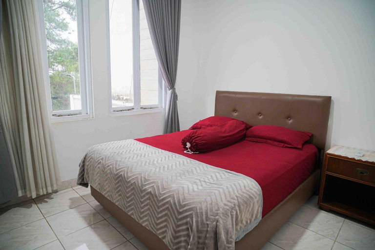 Bedroom 3, Schones Haus Private Pool & Netflix by GroRental, Bandung