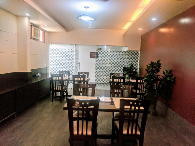 Food & Drinks 4, Hotel Windsor Castle Cyber City, Gurgaon