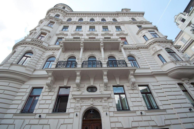 Others 5, K+T Boardinghouse, Wien