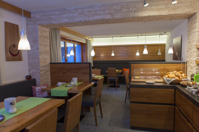 Others 4, Ferienhaus Waldner, Landeck