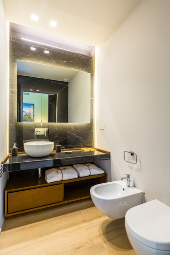 Bathroom 5, B&B Civico 33, Napoli
