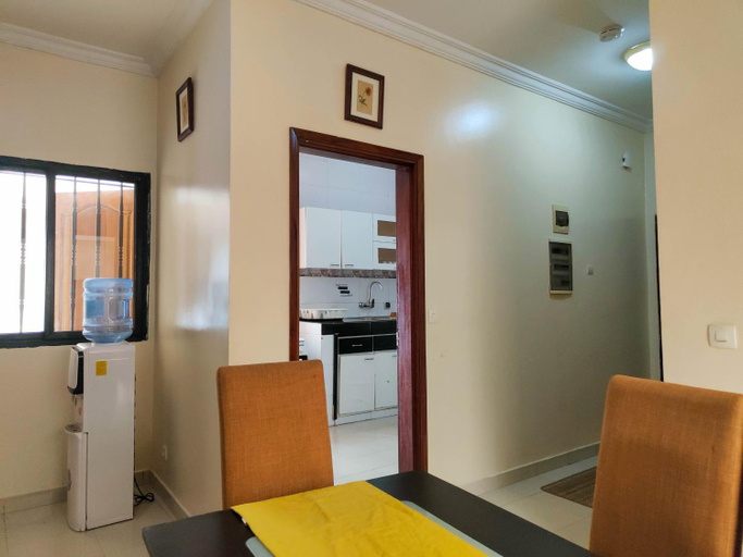 Others 5, Residence Amani, Dakar