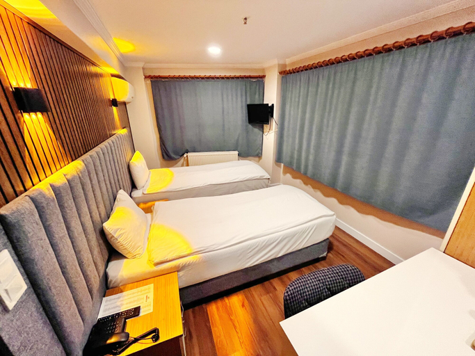 Bedroom 4, Naila Hotel, Bakırköy