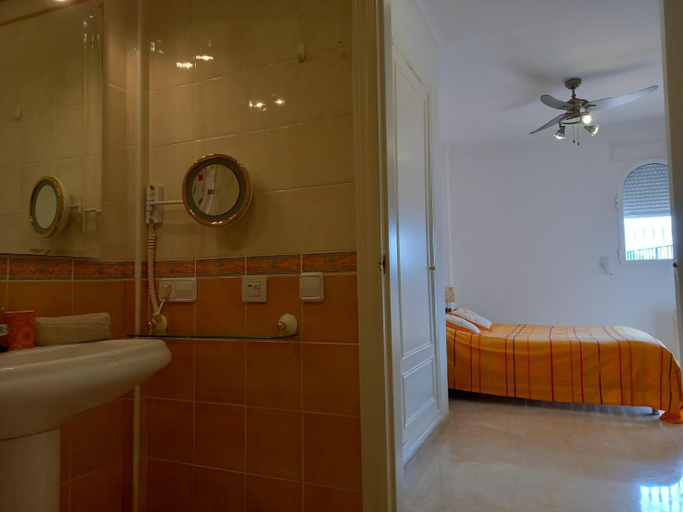 Others 2, Villa Suiza, Alicante