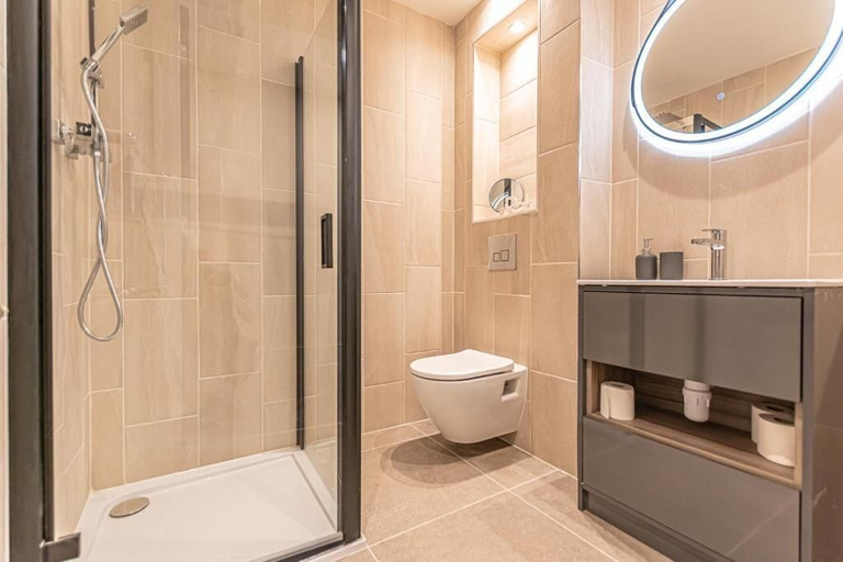 Bathroom 4, NOVU Apartments Liverpool Waterfront, Sefton