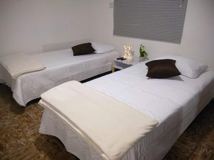 Others 2, KOMODO Alojamiento - hostal autoservicio, ubicado cerca al centro - bano privado, wifi , cama 2x2, a, Popayán
