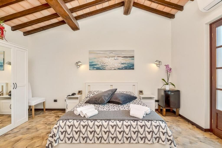Bedroom 11
