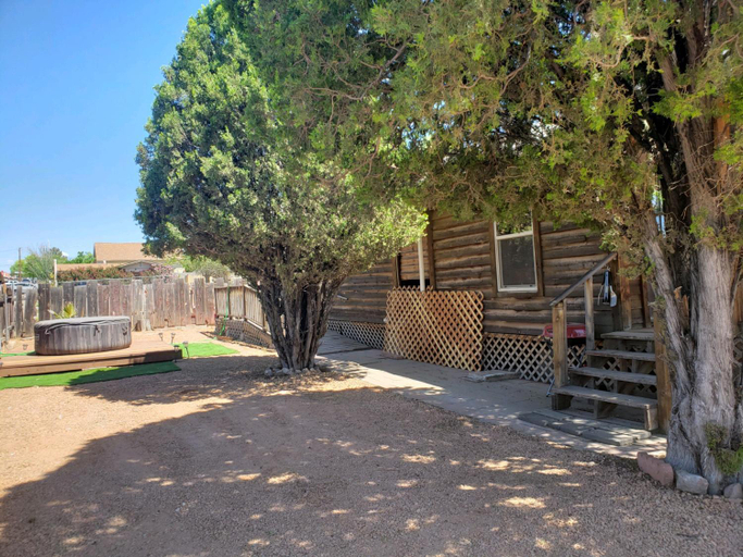 Others 5, Stampede Cabin 3, Cochise