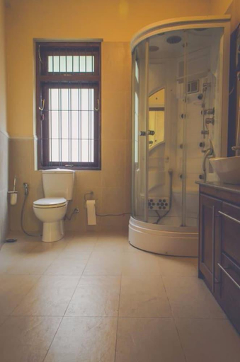 Bathroom 4, Lake Reach Residence, K.F.G. & G. Korale