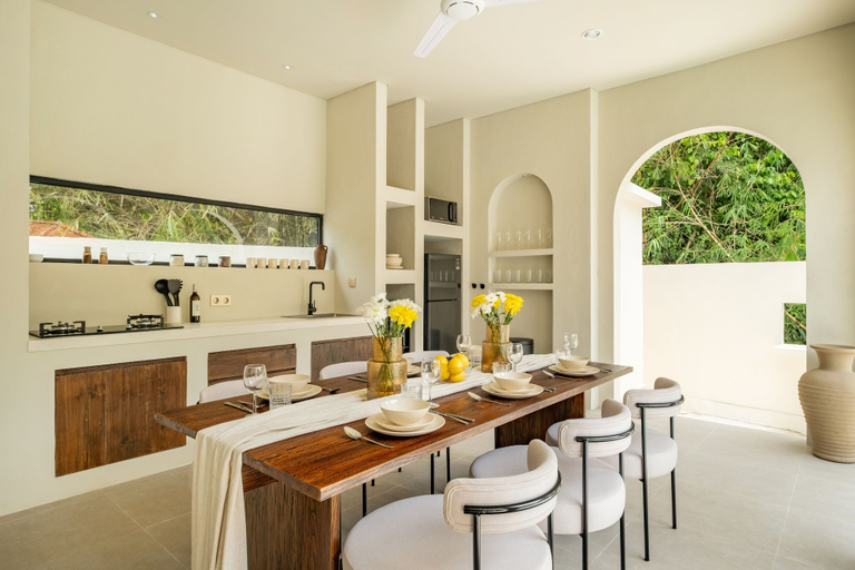 Others 3, Tropical 3BR Villa in Canggu, Badung