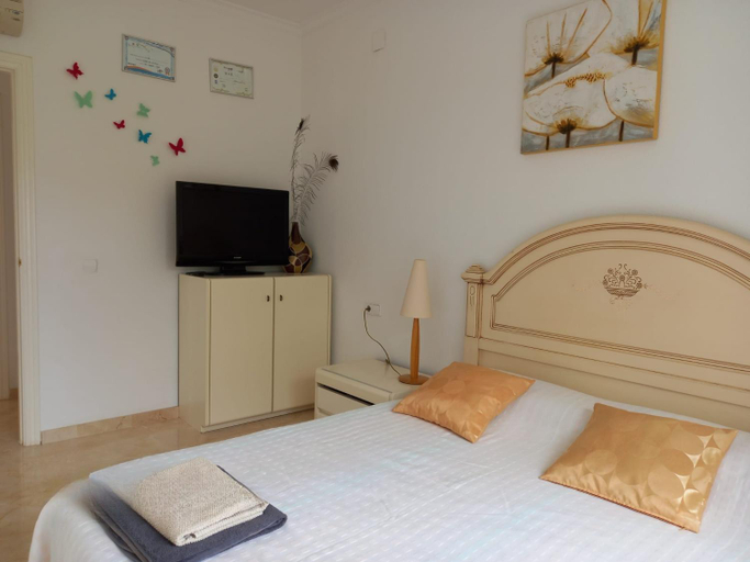 Others 4, Villa Suiza, Alicante