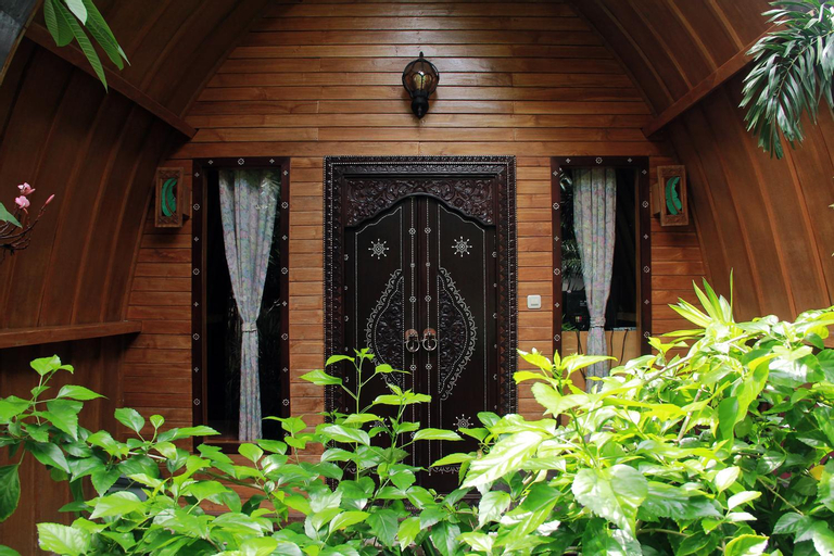 Exterior 10