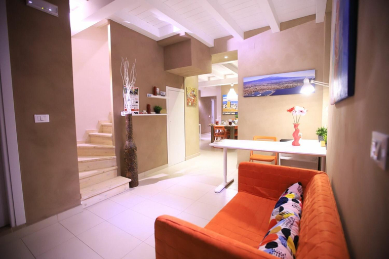 Others 4, Bnb Archimede, Catania